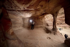 1_Caves_Petra_Jordan